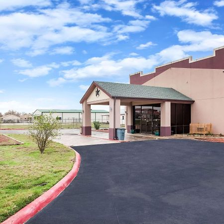 Hotel Super 8 By Wyndham Giddings Esterno foto