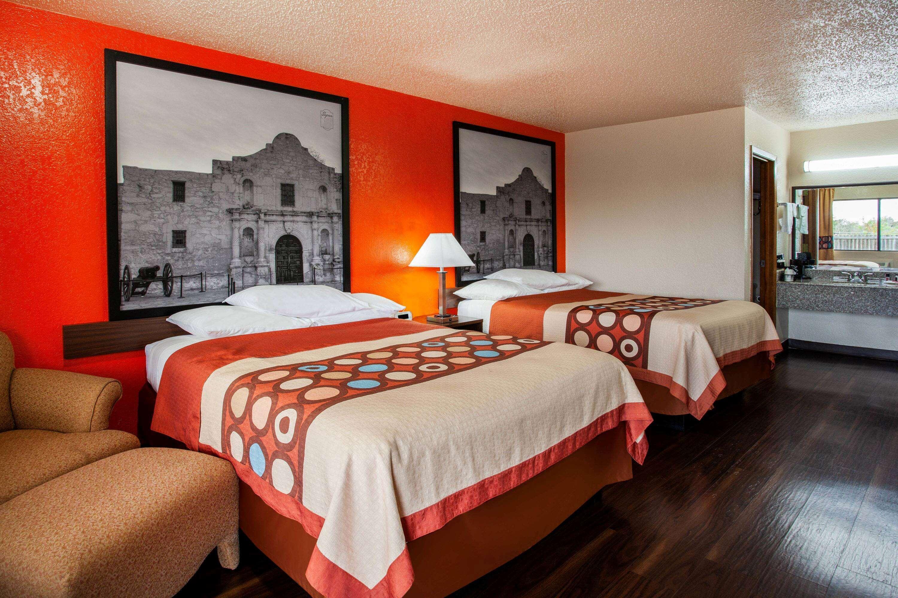 Hotel Super 8 By Wyndham Giddings Esterno foto