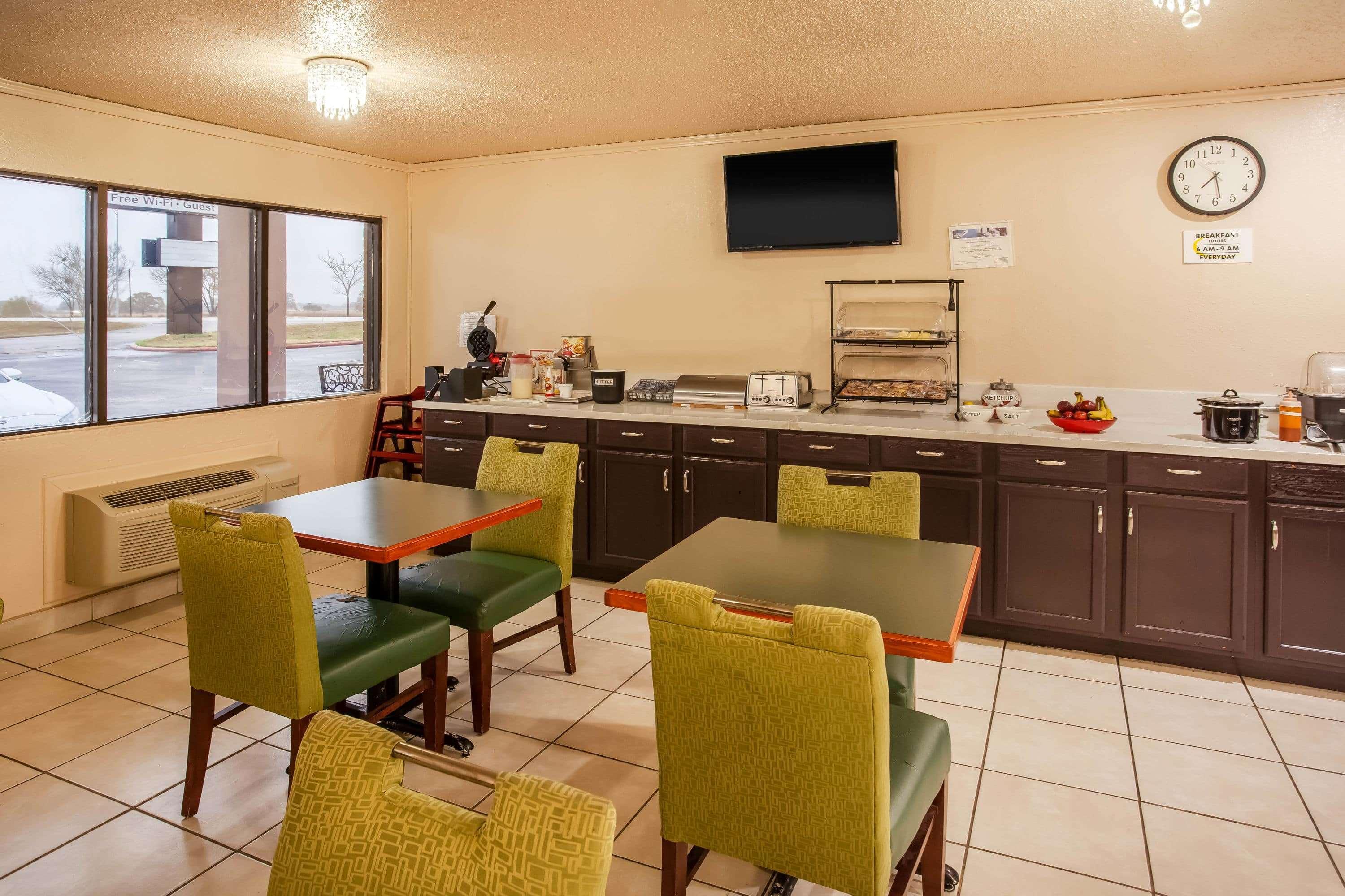 Hotel Super 8 By Wyndham Giddings Esterno foto