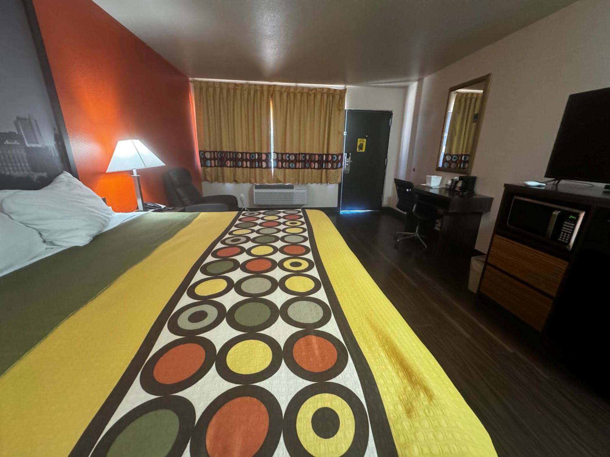 Hotel Super 8 By Wyndham Giddings Esterno foto