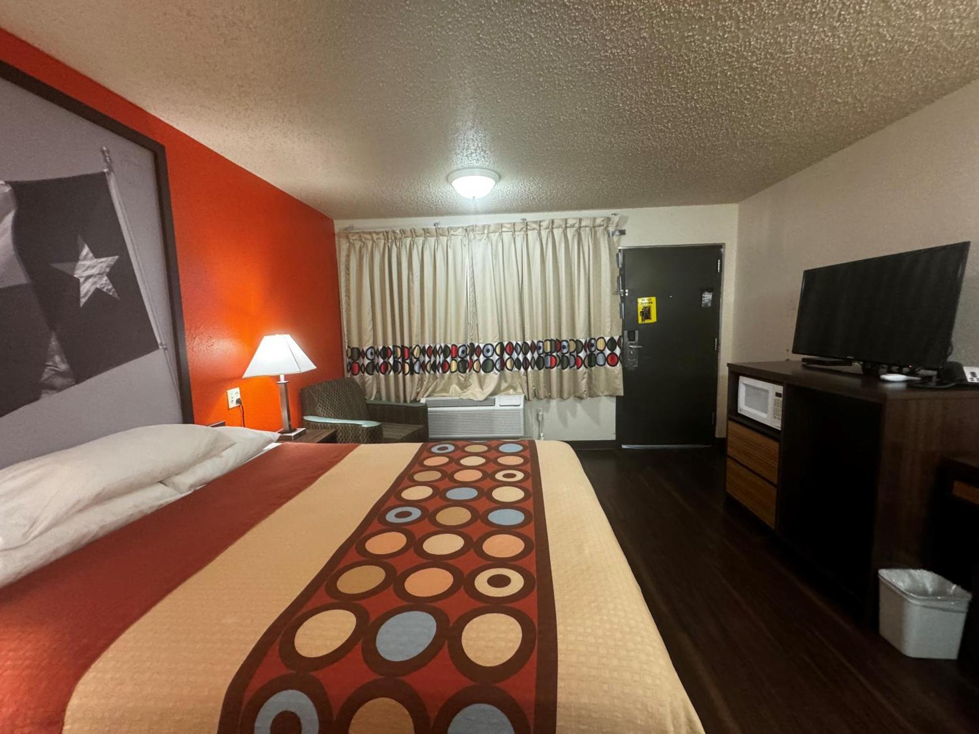 Hotel Super 8 By Wyndham Giddings Esterno foto