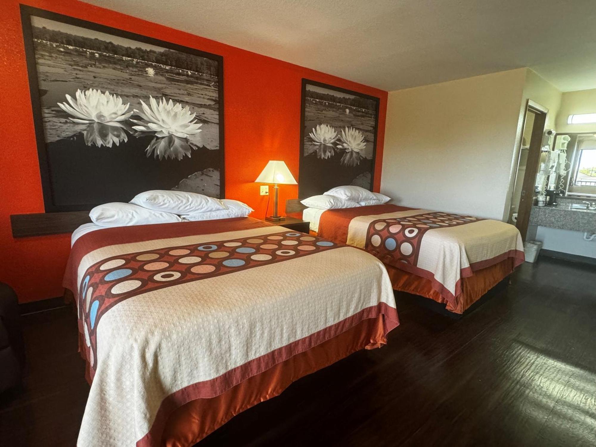 Hotel Super 8 By Wyndham Giddings Esterno foto